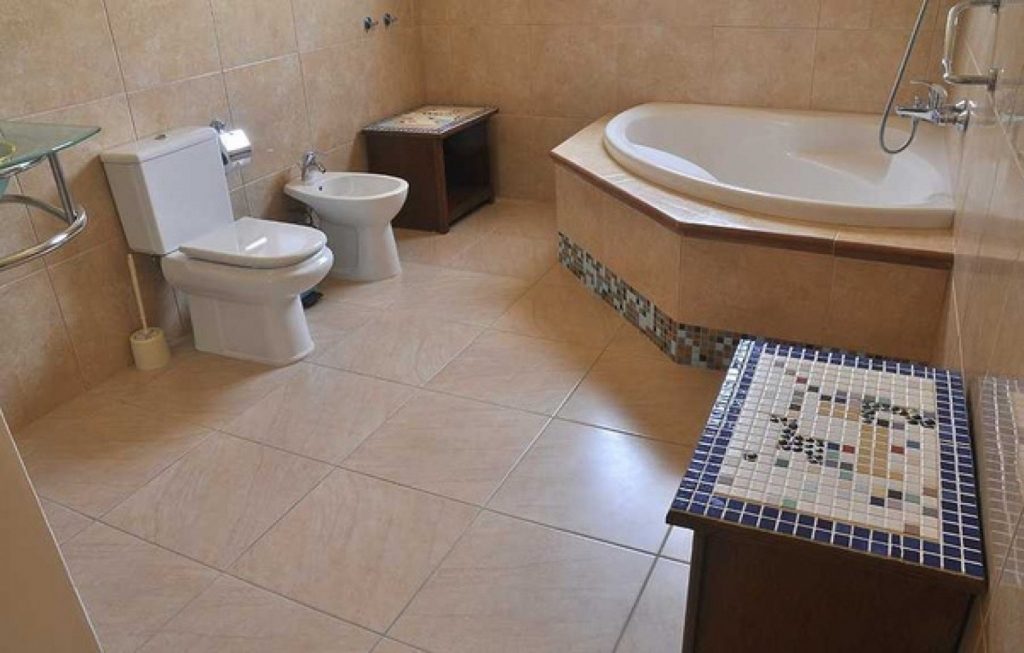 6+ Bedroom House for Rent in Kolossi, Limassol District