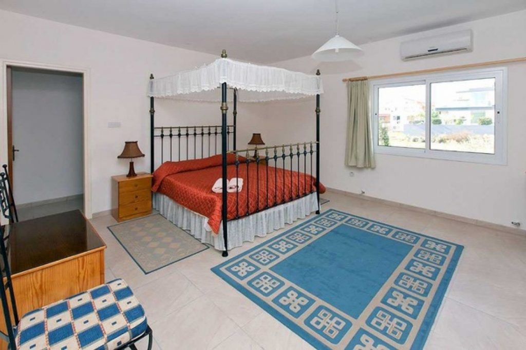 6+ Bedroom House for Rent in Kolossi, Limassol District