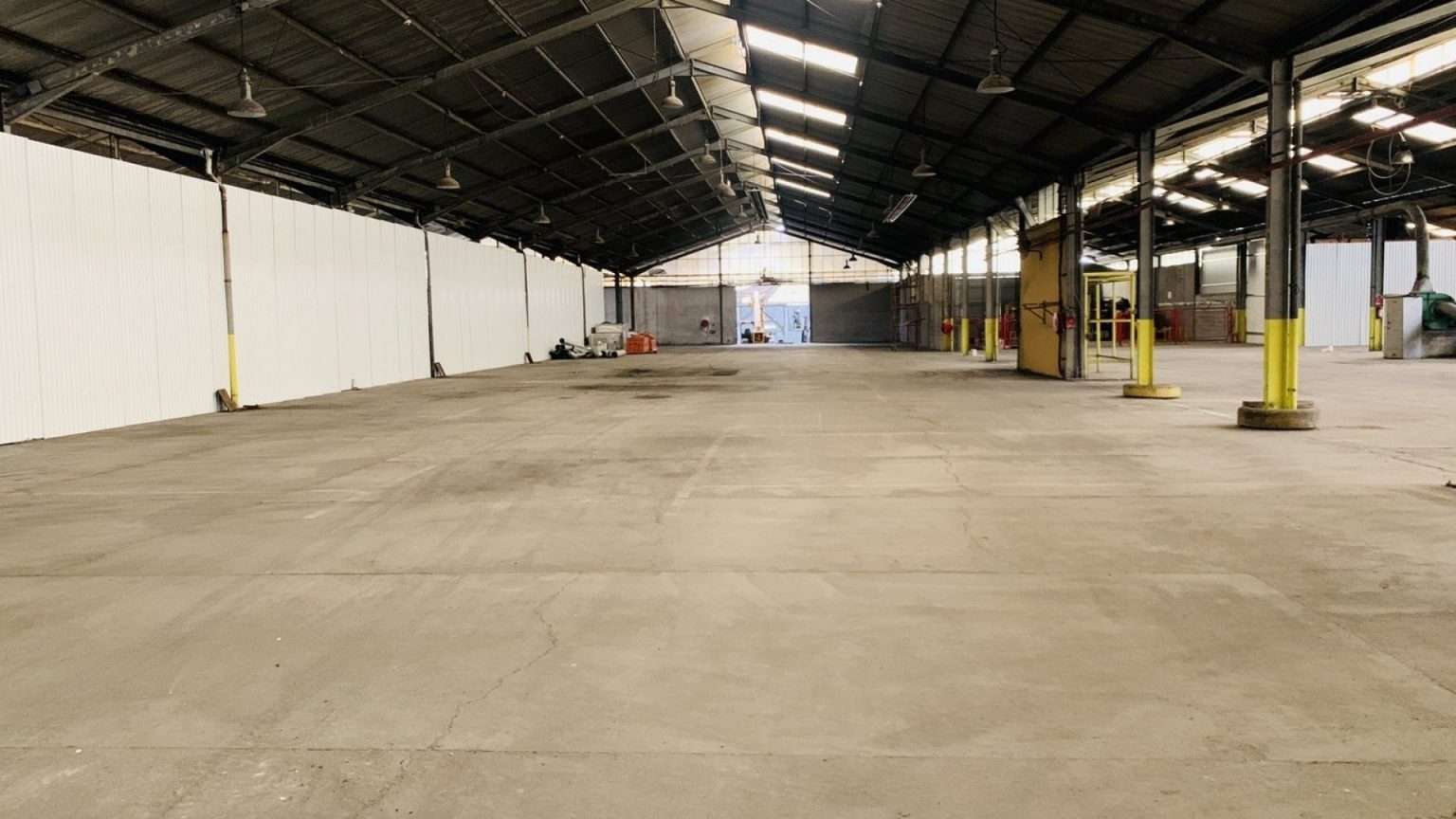 2850m² Warehouse for Rent in Paphos District