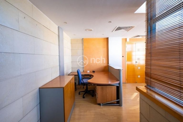 179m² Office for Sale in Nicosia – Trypiotis