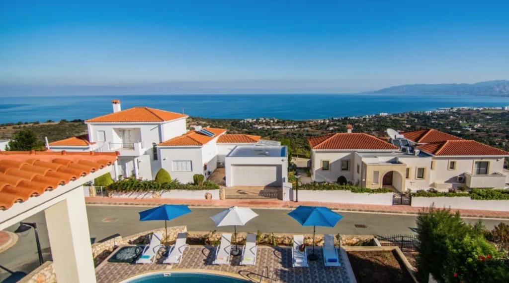 5 Bedroom House for Sale in Neo Chorio Pafou, Paphos District