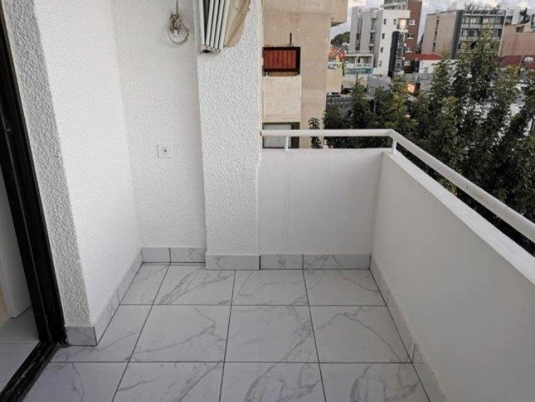 90m² Office for Rent in Limassol – Agia Zoni