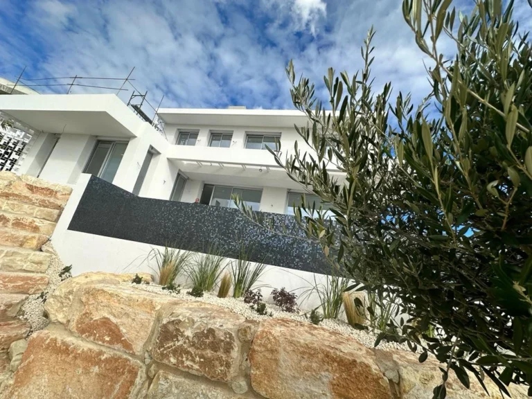 6+ Bedroom House for Sale in Agios Tychonas, Limassol District