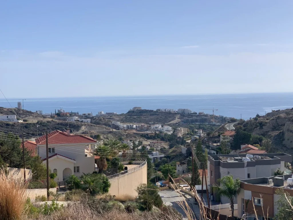 1,009m² Plot for Sale in Agios Tychonas, Limassol District