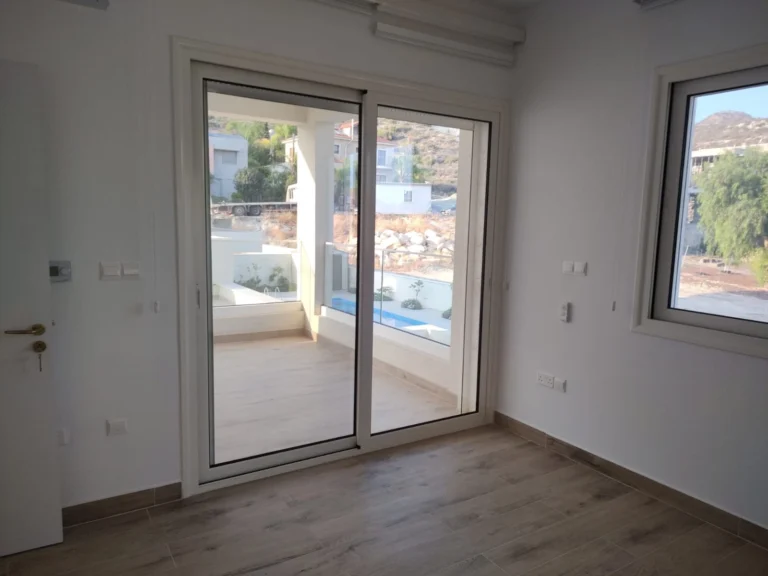 5 Bedroom House for Rent in Palodeia, Limassol District