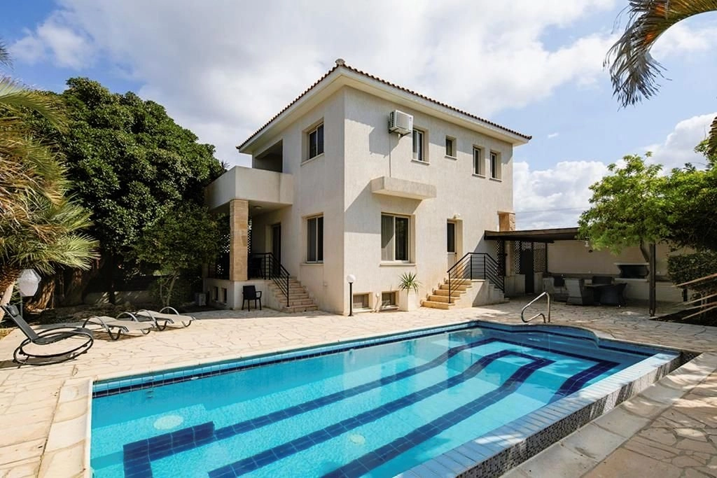 4 Bedroom Villa for Rent in Kissonerga, Paphos District