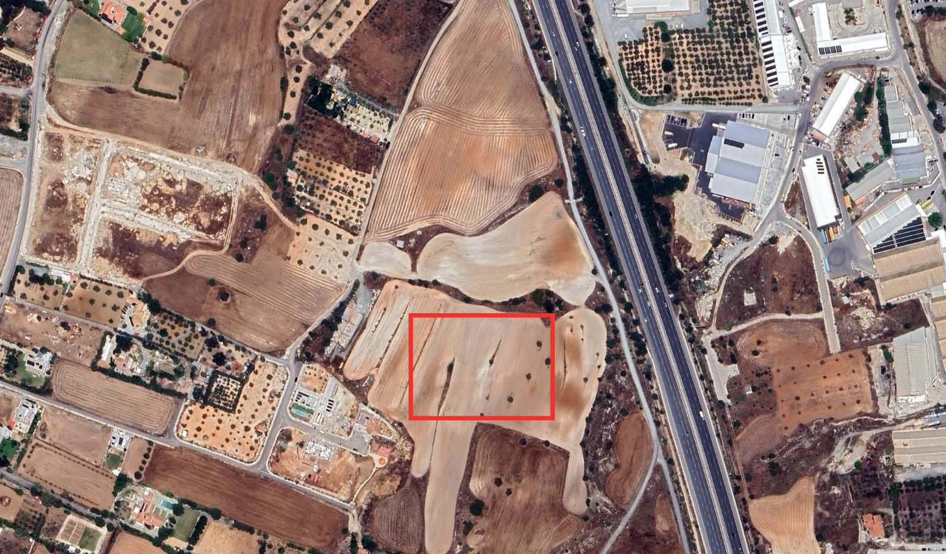 16,658m² Plot for Sale in Latsia, Nicosia District