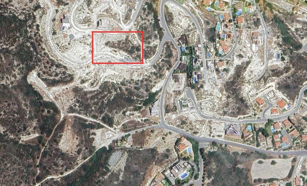924m² Residential Plot for Sale in Agios Tychonas, Limassol District