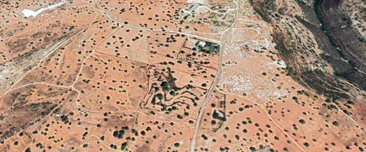 11,192m² Plot for Sale in Pano Kivides, Limassol District