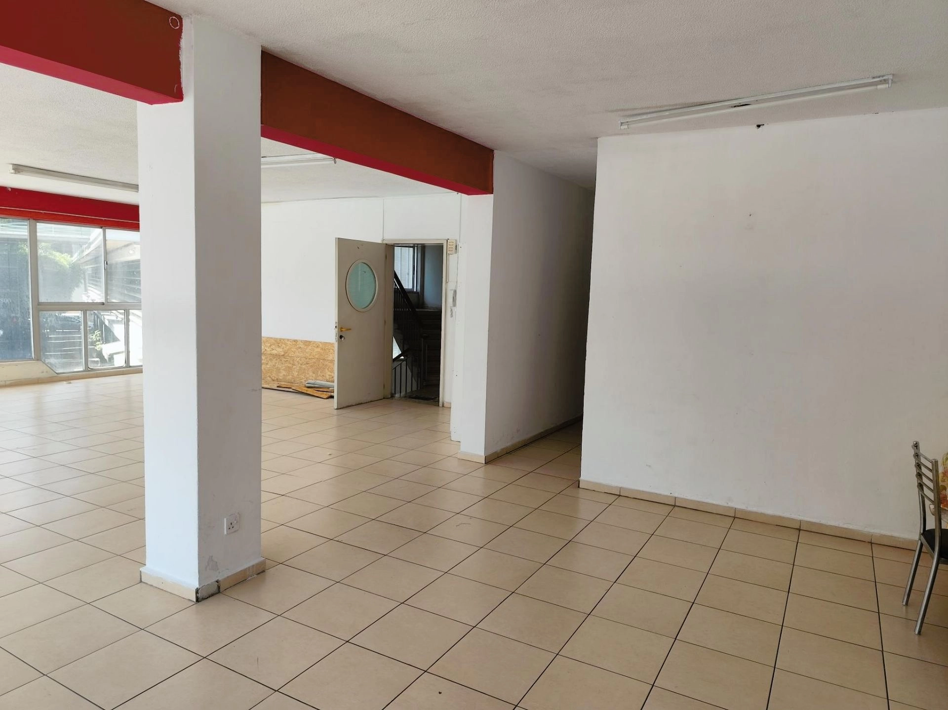 100m² Office for Rent in Limassol District