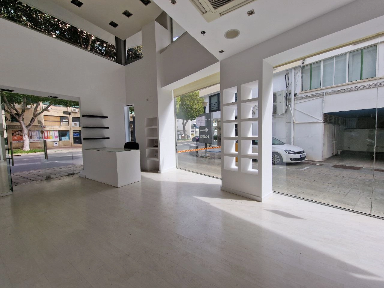 60m² Office for Rent in Agioi Omologites, Nicosia District