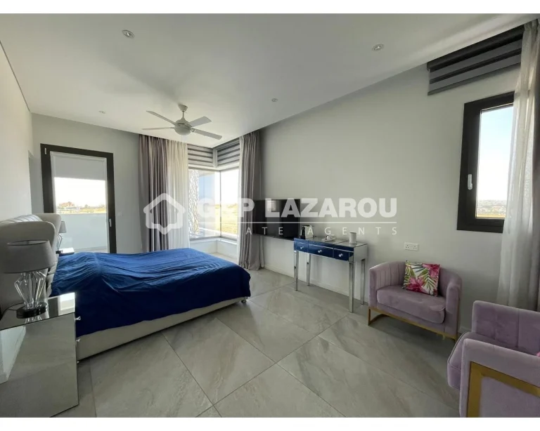 4 Bedroom House for Sale in Kato Deftera, Nicosia District