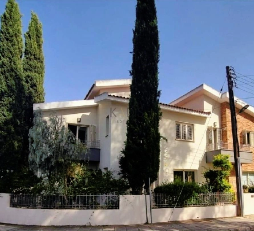 5 Bedroom House for Sale in Nicosia District