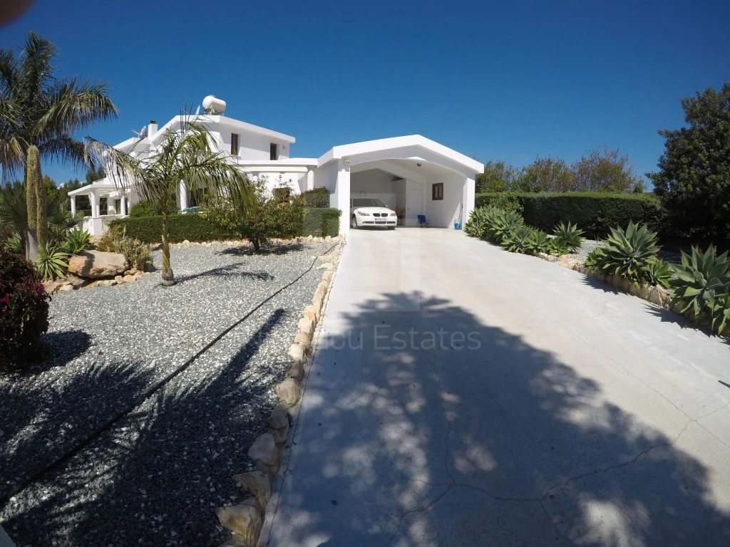 3 Bedroom House for Rent in Peyia, Paphos District