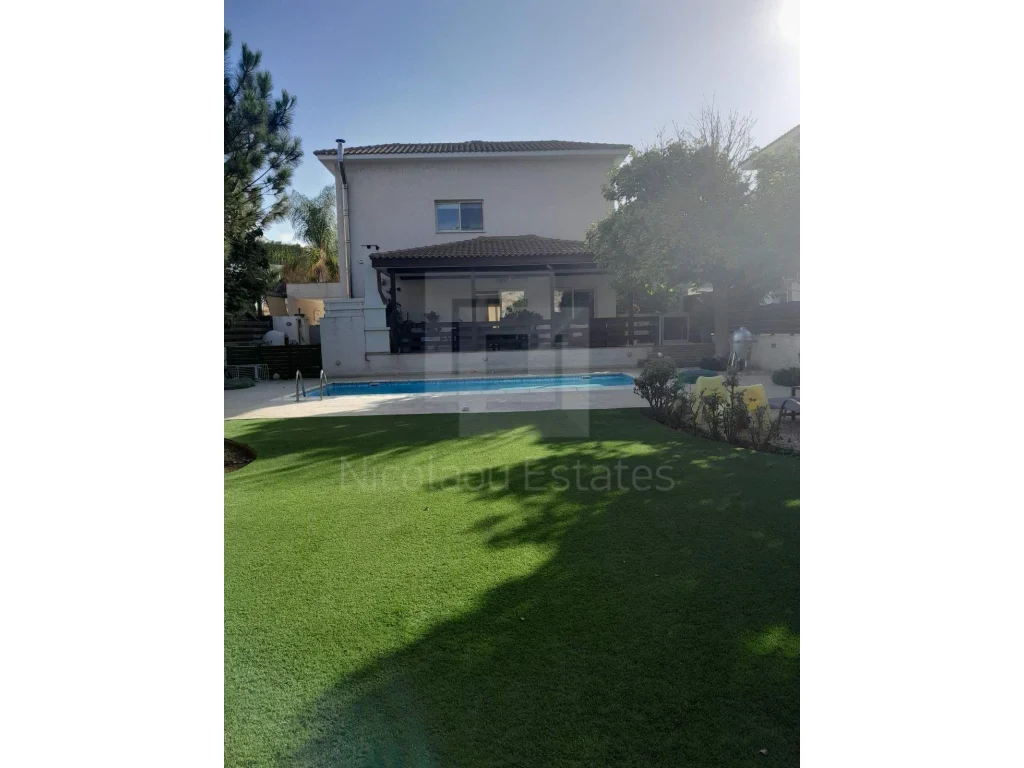 6+ Bedroom House for Sale in Agios Tychonas, Limassol District