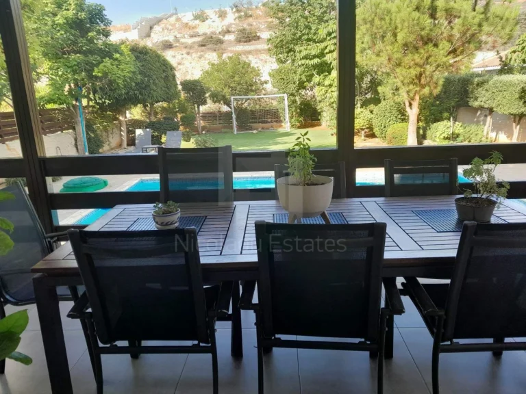 6+ Bedroom House for Sale in Agios Tychonas, Limassol District