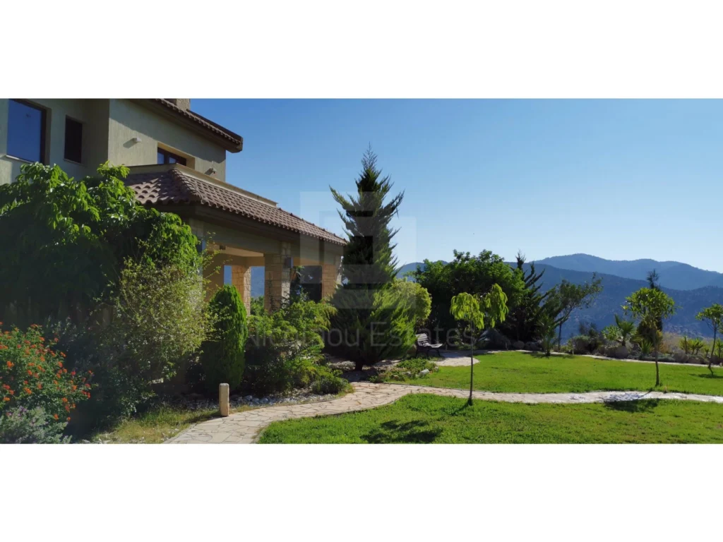 5 Bedroom House for Sale in Akrounta, Limassol District
