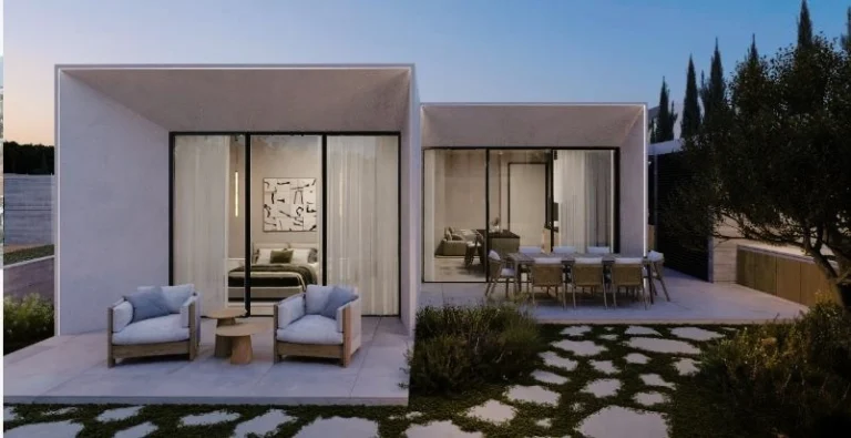 3 Bedroom House for Sale in Tombs Of the Kings, Paphos District