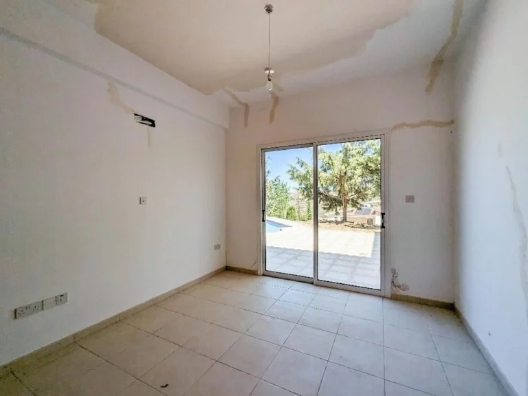 3 Bedroom House for Sale in Tsada, Paphos District