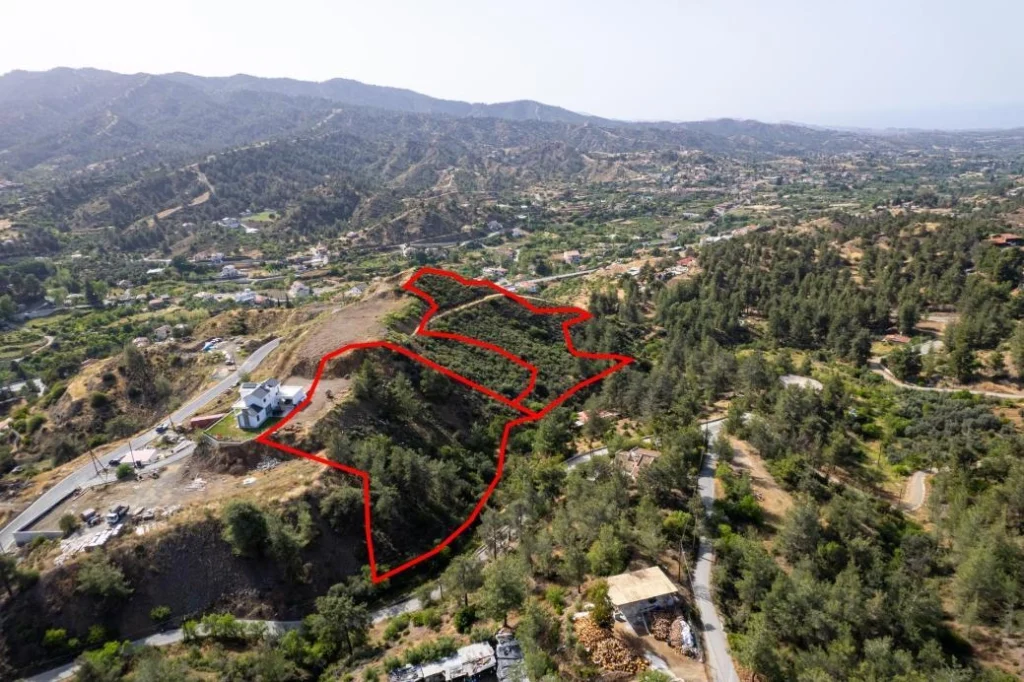 11,372m² Plot for Sale in Nicosia District