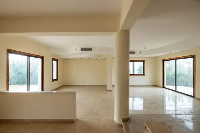 3 Bedroom House for Sale in Strovolos, Nicosia District