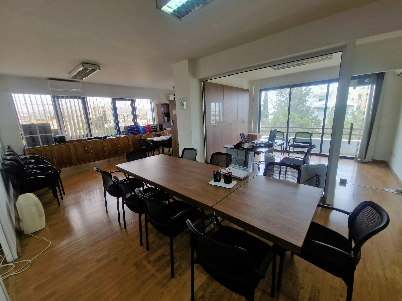 120m² Office for Rent in Limassol District