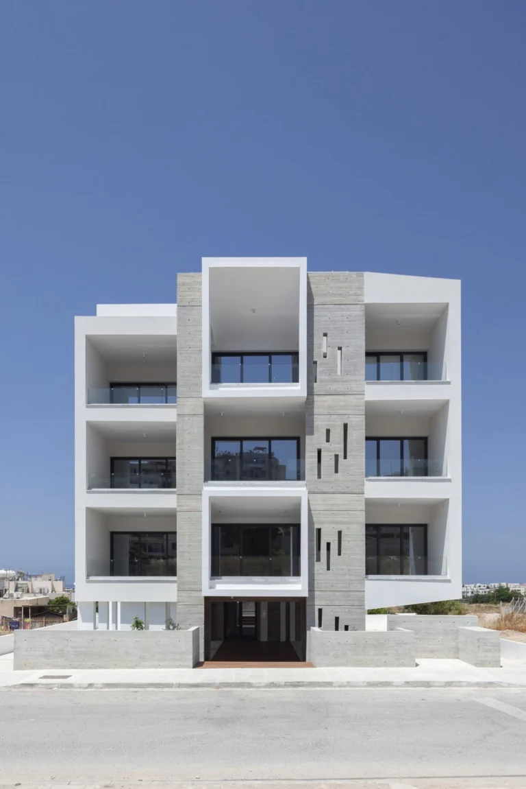 2 Bedroom Apartment for Sale in Tombs Of the Kings, Paphos District