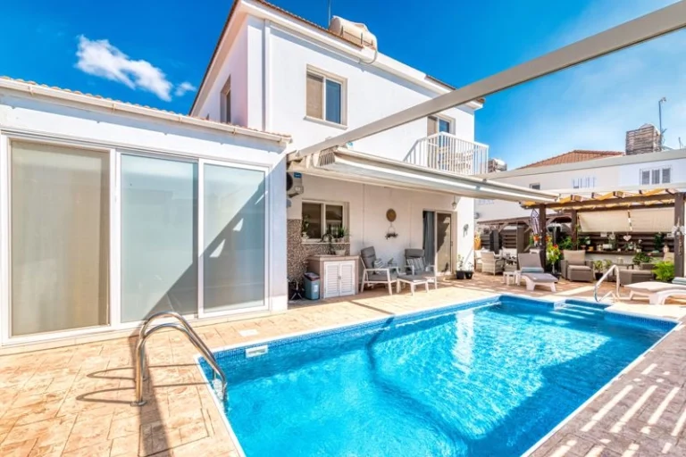 4 Bedroom House for Sale in Frenaros, Famagusta District