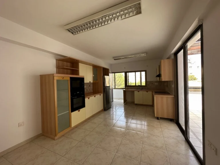 3 Bedroom Apartment for Sale in Limassol – Mesa Geitonia
