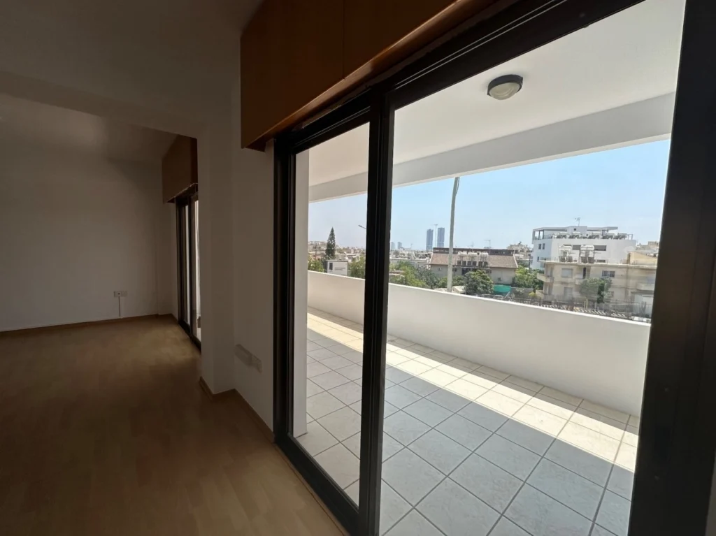 3 Bedroom Apartment for Sale in Limassol – Mesa Geitonia