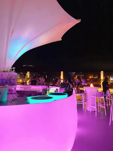 REVO, Revolving Lounge Bar