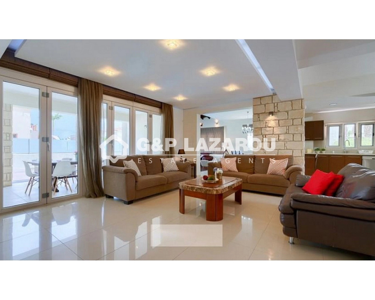 6+ Bedroom House for Sale in Paphos – Universal