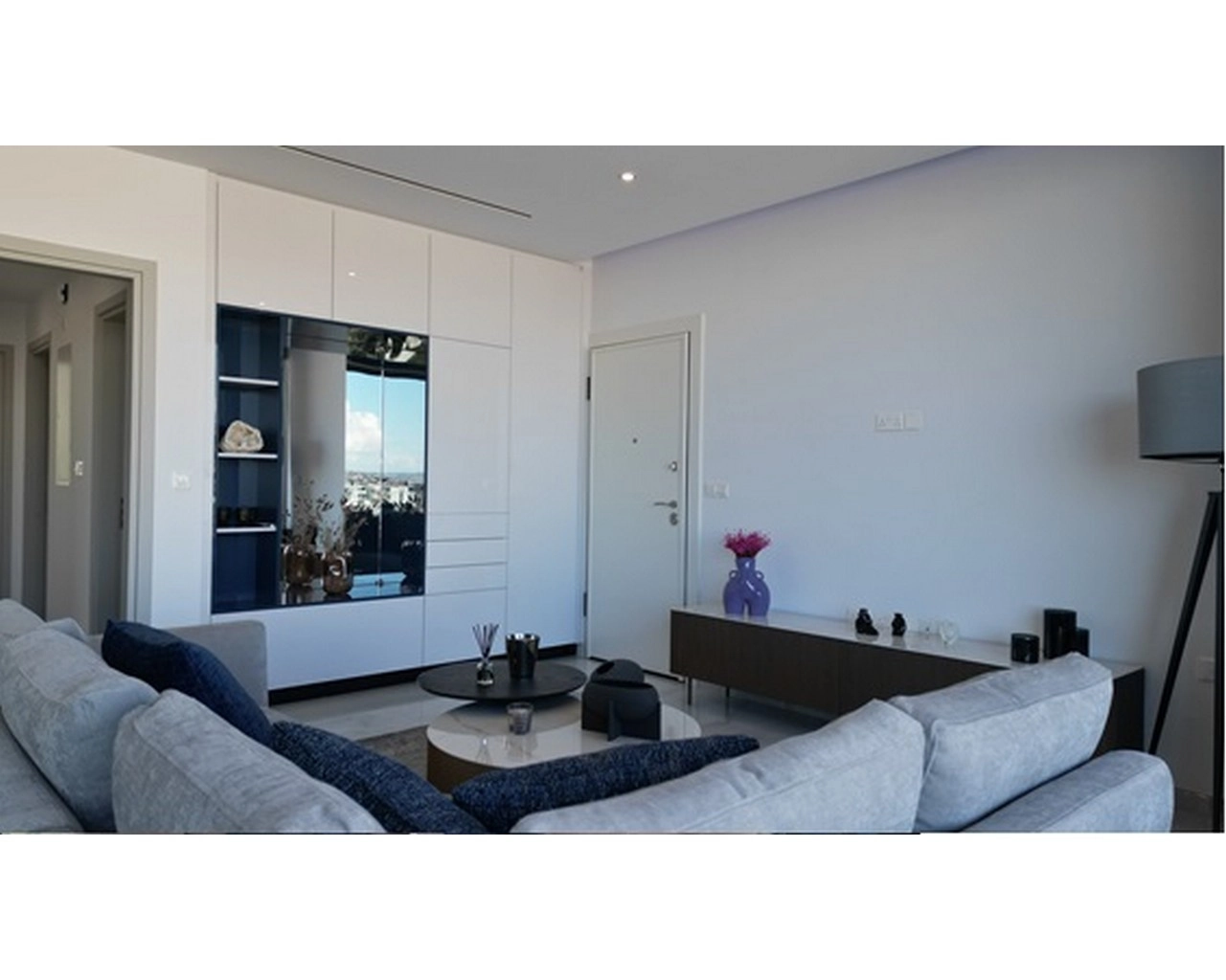 3 Bedroom Apartment for Sale in Limassol – Mesa Geitonia