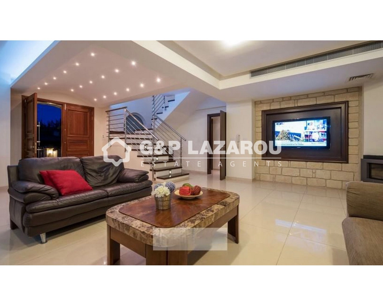6+ Bedroom House for Sale in Paphos – Universal