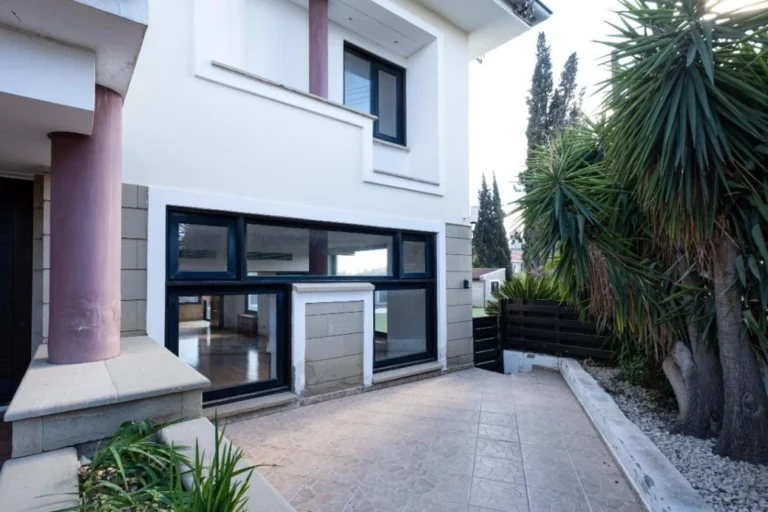 4 Bedroom House for Sale in Strovolos, Nicosia District