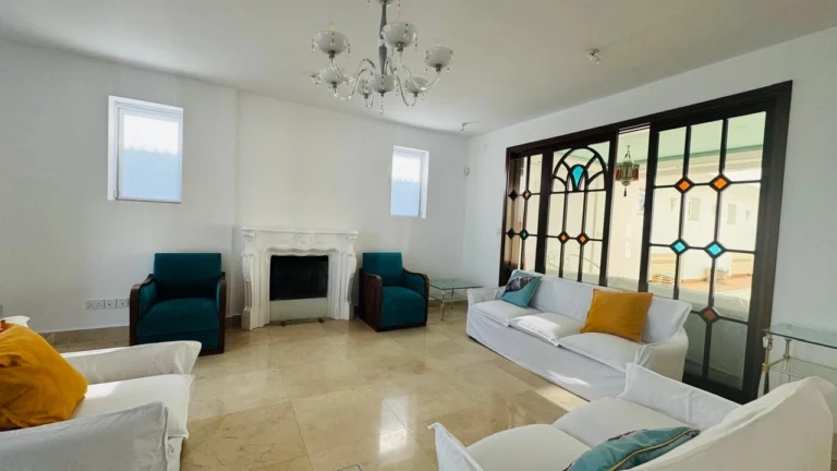 5 Bedroom House for Sale in Tochni, Larnaca District