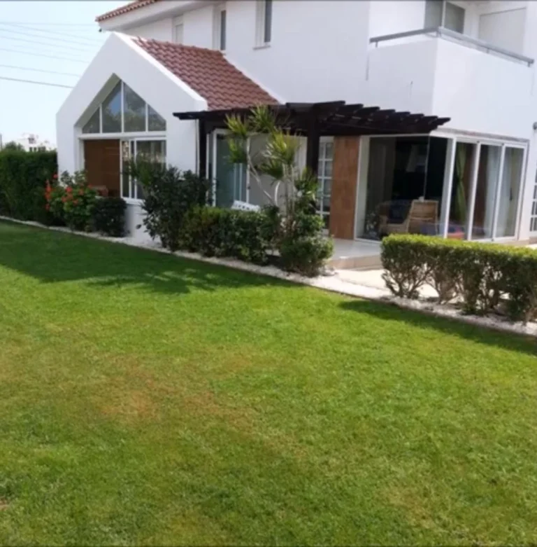 5 Bedroom House for Sale in Limassol – Neapolis