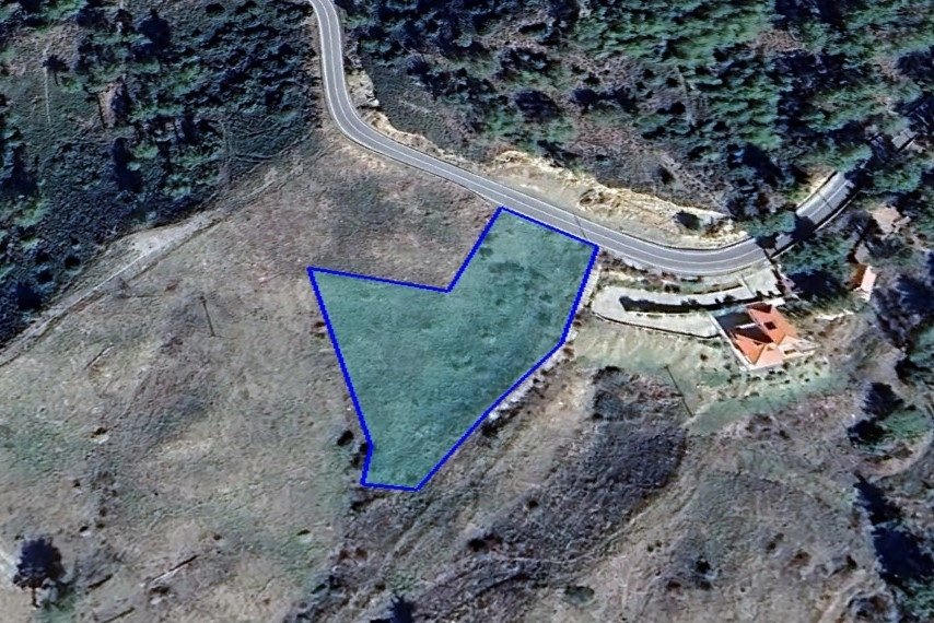 2,900m² Plot for Sale in Kato Platres, Limassol District