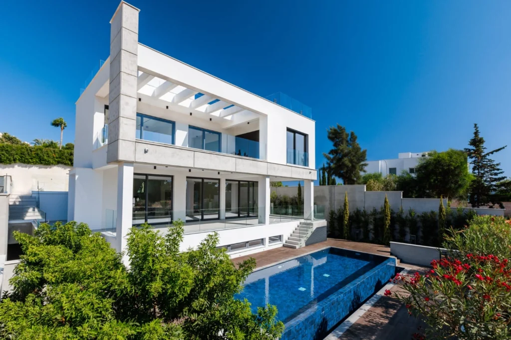 5 Bedroom House for Sale in Agios Tychonas, Limassol District