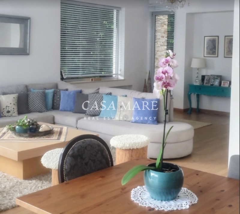 6+ Bedroom House for Sale in Ilioupoli, Nicosia District