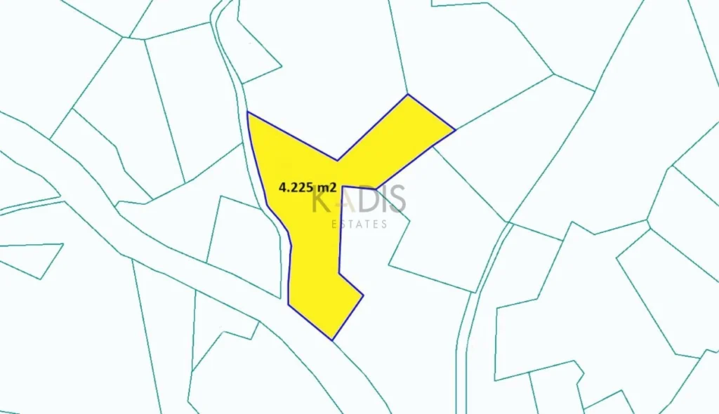 4,225m² Plot for Sale in Lympia, Nicosia District