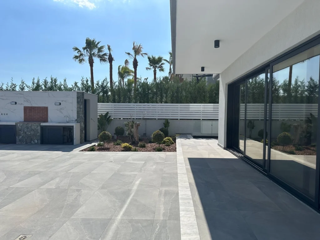 4 Bedroom House for Rent in Parekklisia, Limassol District