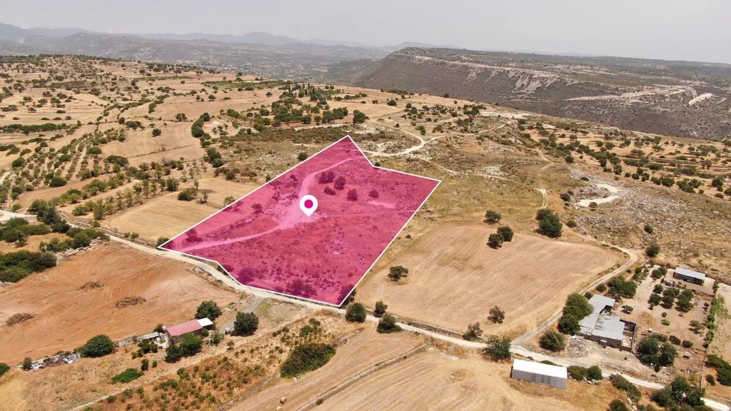 18,761m² Plot for Sale in Pachna, Limassol District