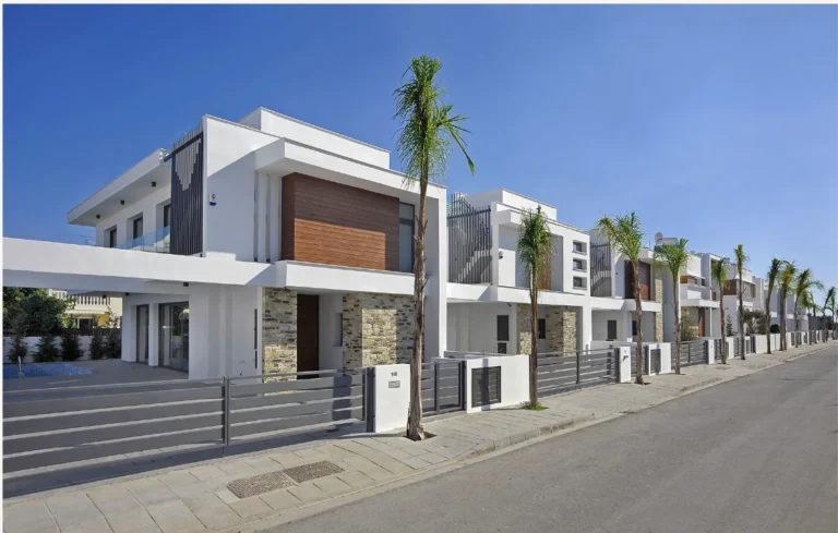 5 Bedroom House for Sale in Livadia Larnakas, Larnaca District