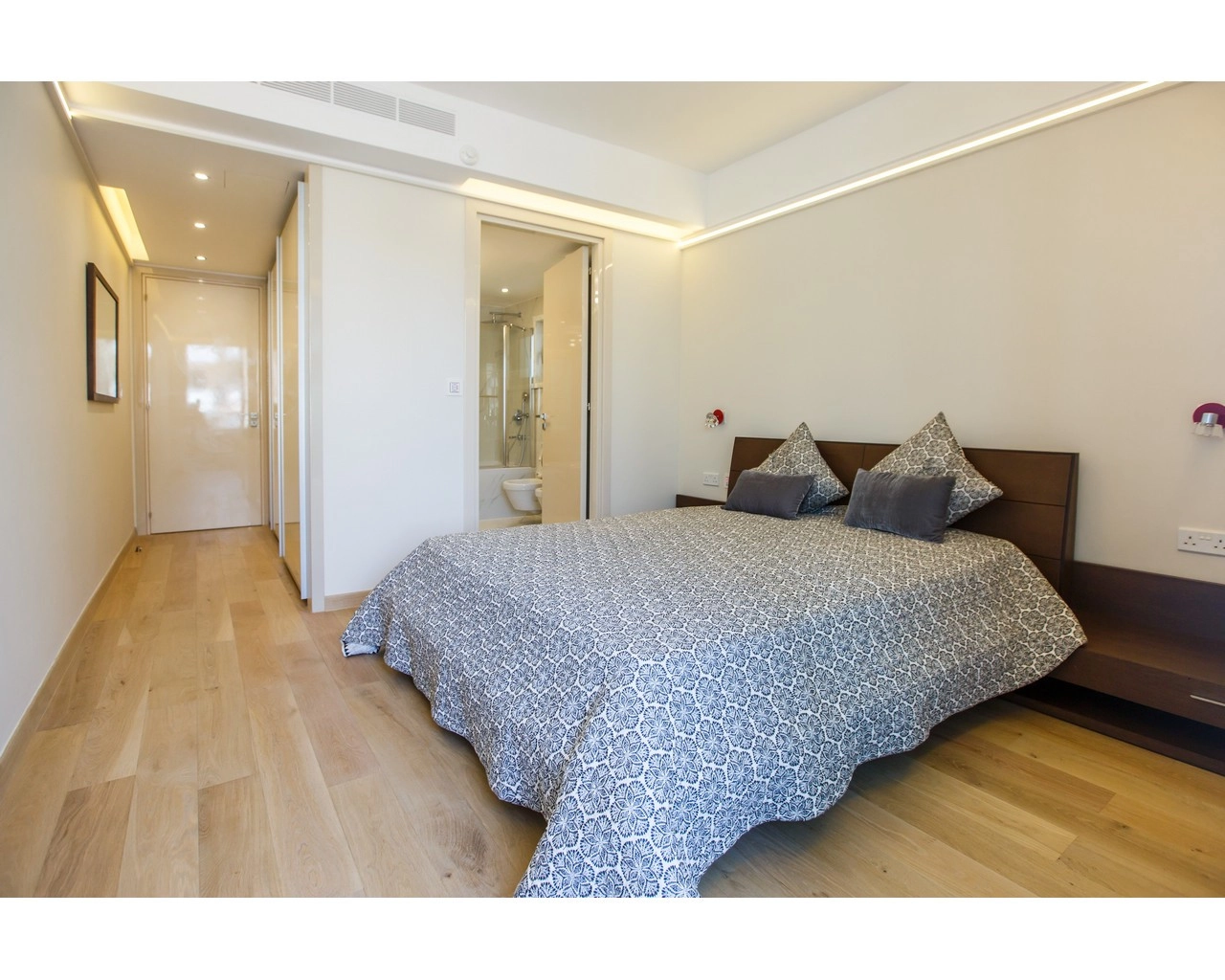 3 Bedroom Apartment for Sale in Potamos Germasogeias, Limassol District