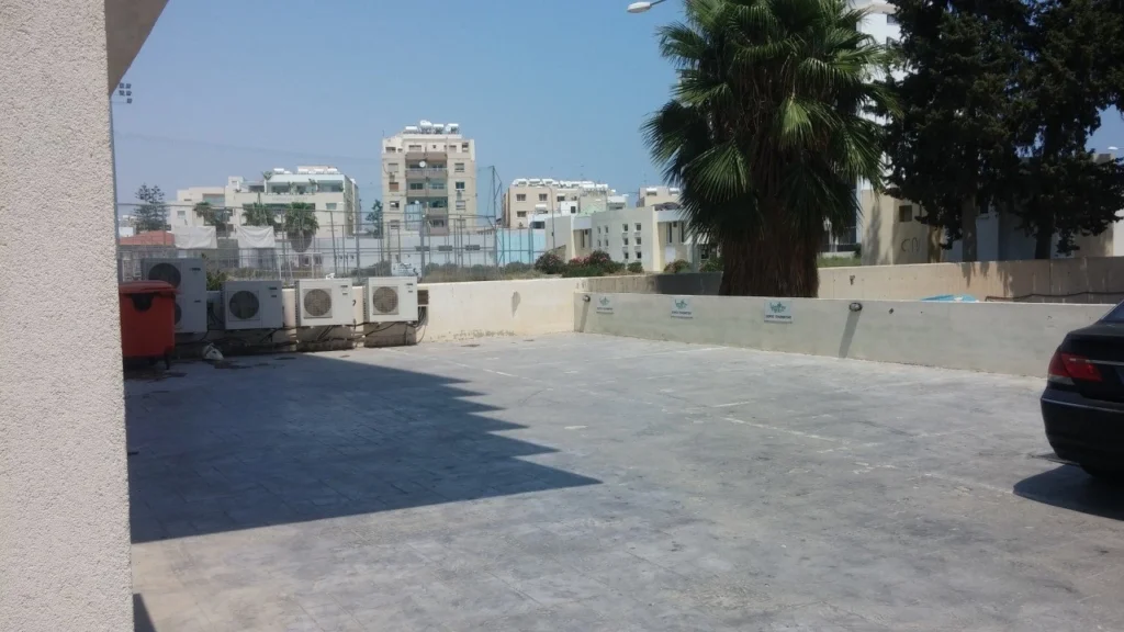 1600m² Building for Sale in Larnaca District