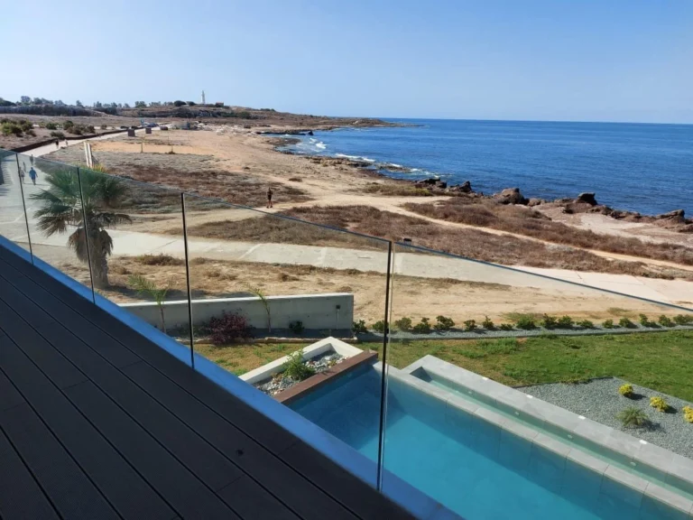 6+ Bedroom House for Sale in Kato Paphos