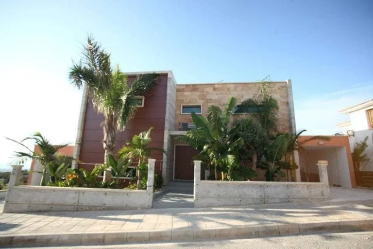 5 Bedroom House for Sale in Tala, Paphos District