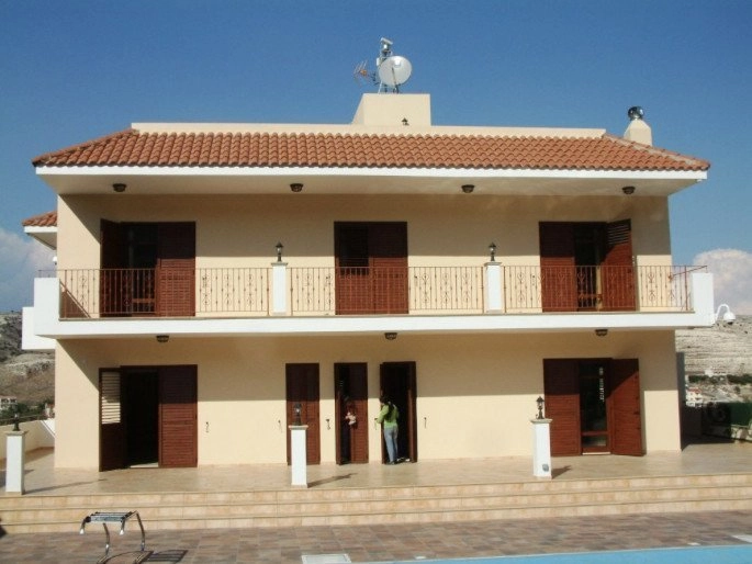 6+ Bedroom House for Sale in Agia Anna, Larnaca District
