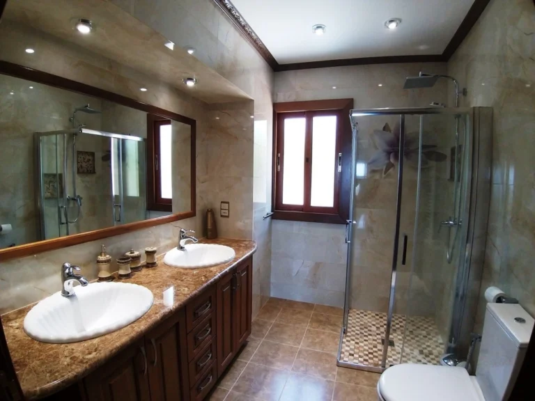 4 Bedroom House for Sale in Tsada, Paphos District